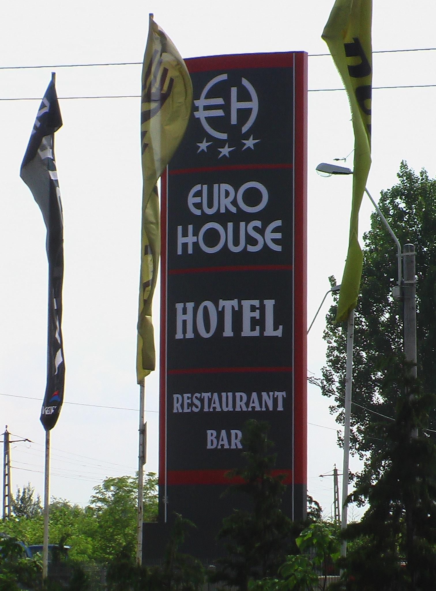 Euro House Hotel Baia Mare Exterior photo